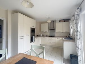 Kitchen- click for photo gallery